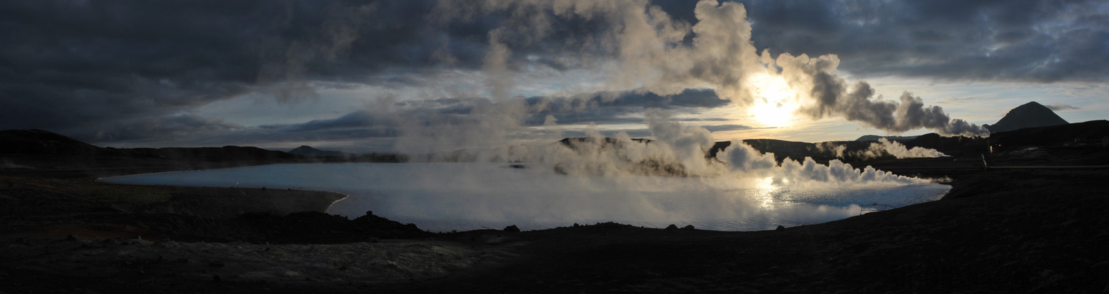 Lake Myvatn region [28 mm, 1/400 sec at f / 22, ISO 800]